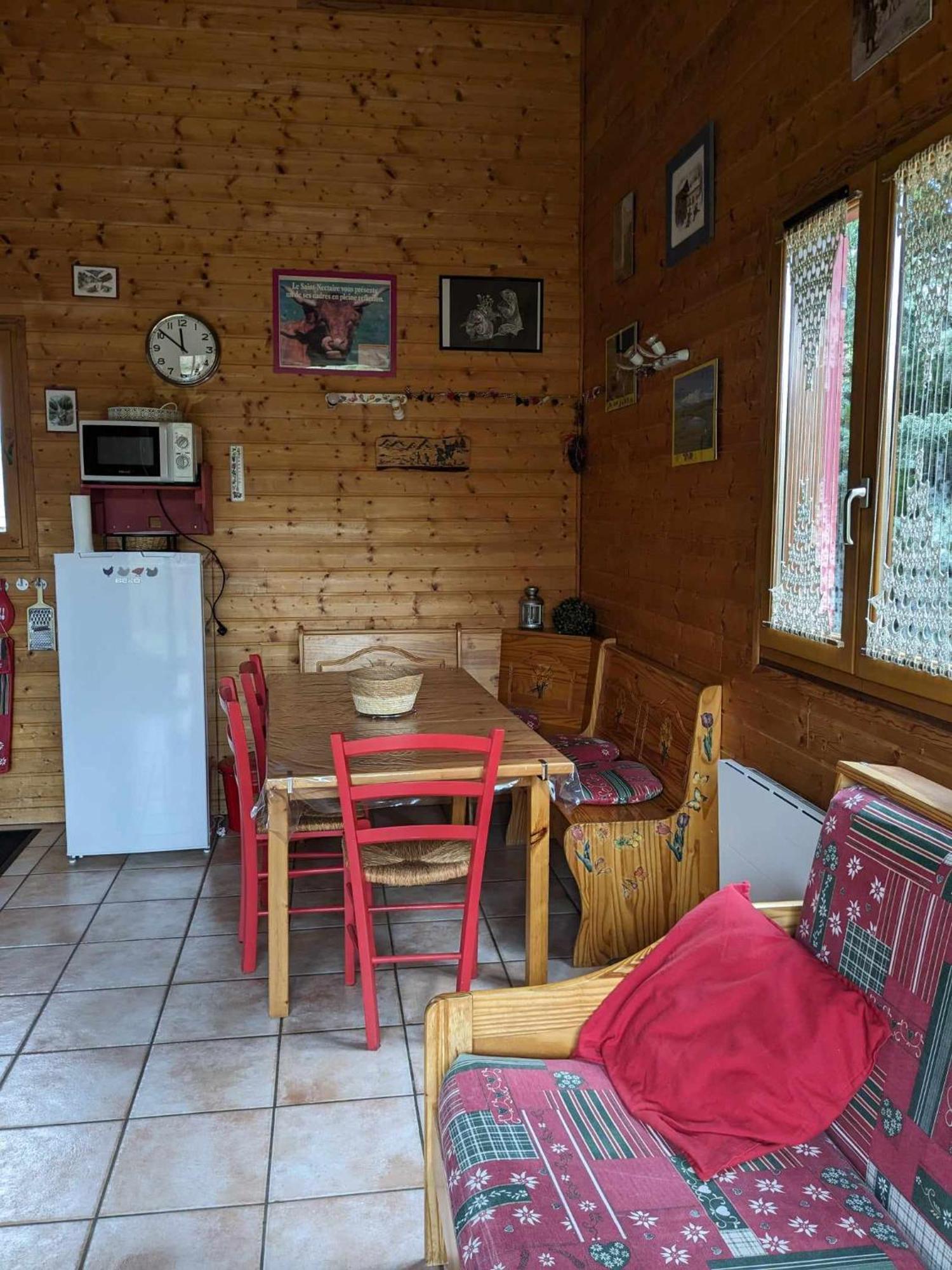 Les Chalets De La Vigne Grande 圣弗洛雷 外观 照片